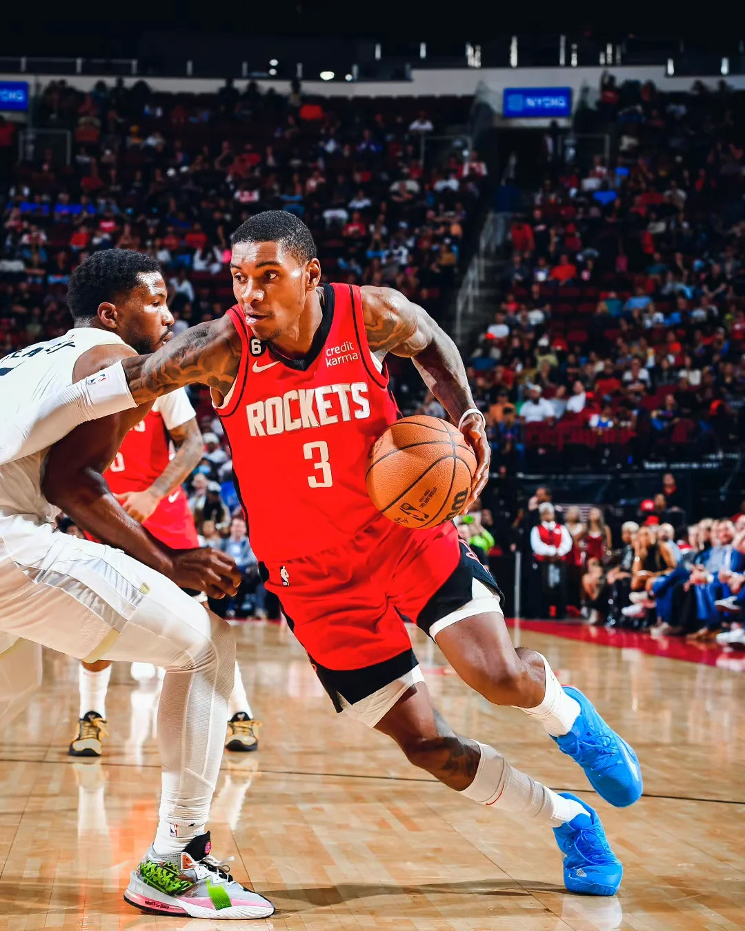 TL观众热烈欢呼！，科维托娃迎来二十赛季出色发挥上演精彩一战的简单介绍